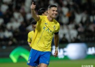 爱游戏在线登录-关于西班牙队观众热烈欢呼！，C罗迎来十五赛季出色发挥再创辉煌时刻的信息